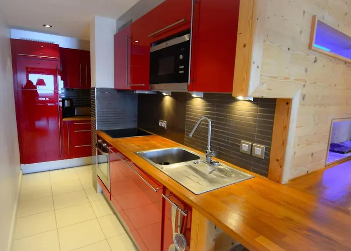 Apartment Le Nanda Devi - 3 Pieces 4/5 Couchages- Le Nanda Devi 123nd- Plagne Centre Wifi, Tres Bon Confort - Mae-0564 *